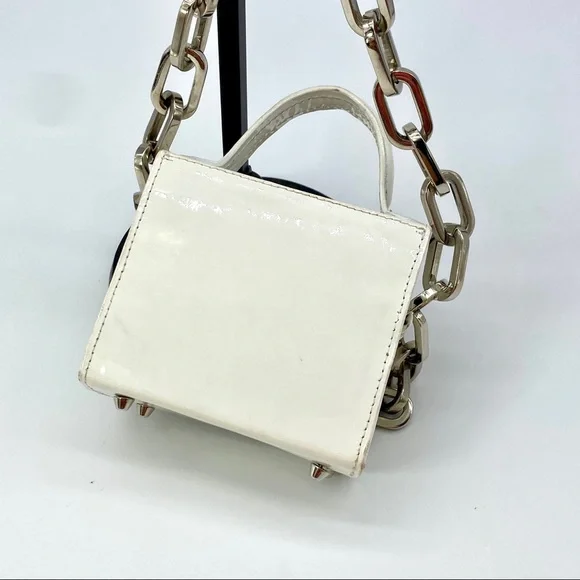 GERALDINE LUSTGARTEN WHITE PATENT LEATHER CHUNKY CHAIN NANO MINI BAG Bags